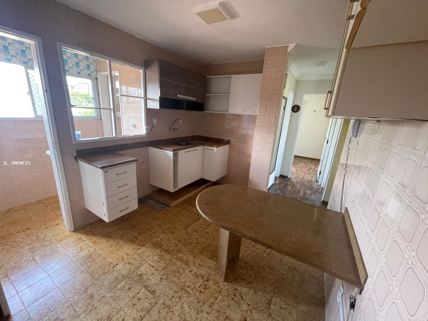 Apartamento à venda com 2 quartos, 75m² - Foto 13
