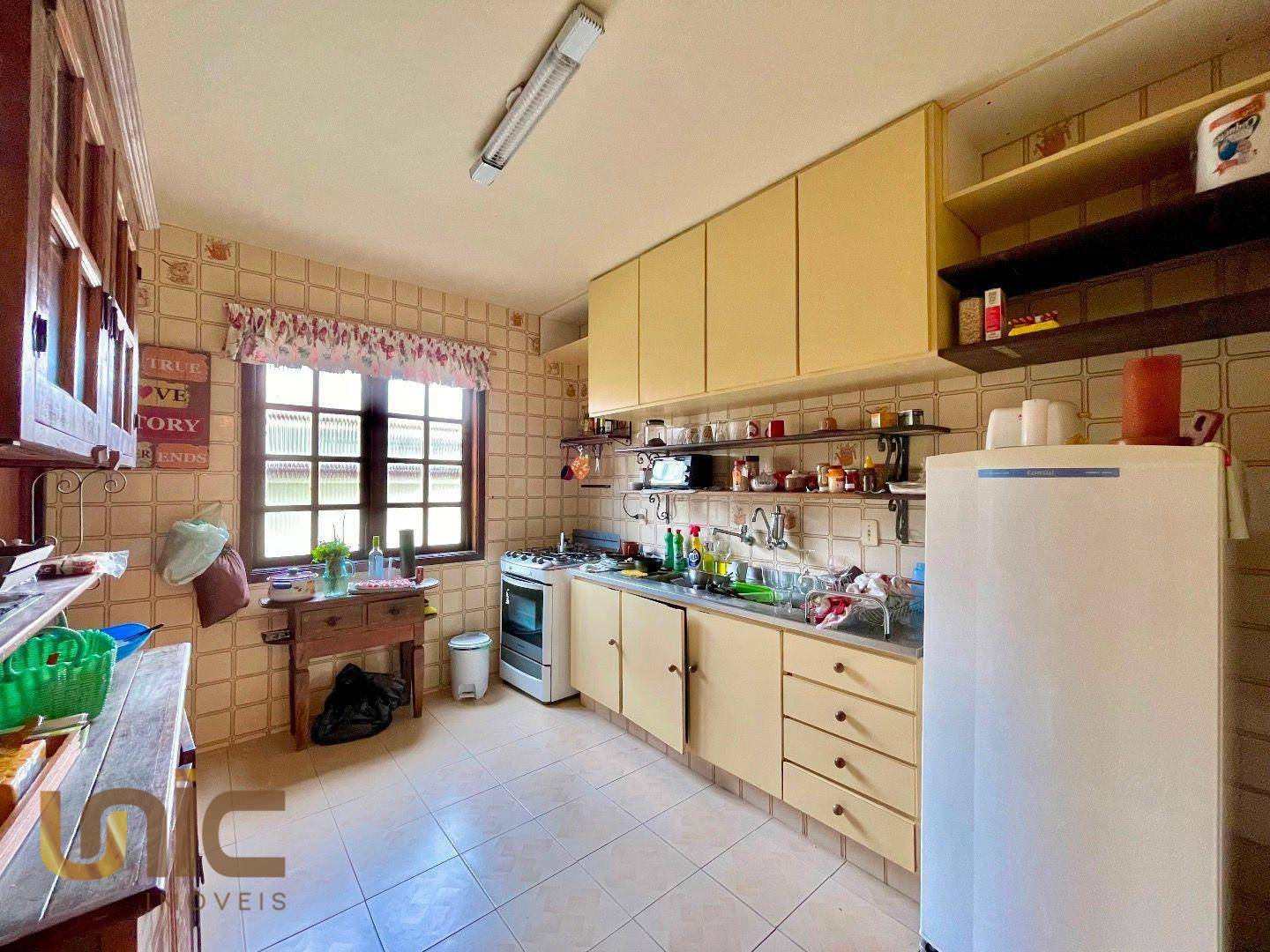 Casa à venda com 3 quartos, 239m² - Foto 14