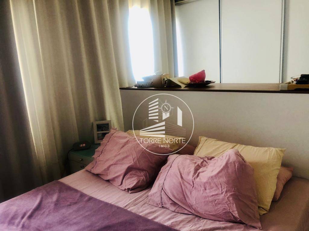 Apartamento à venda com 2 quartos, 70m² - Foto 4