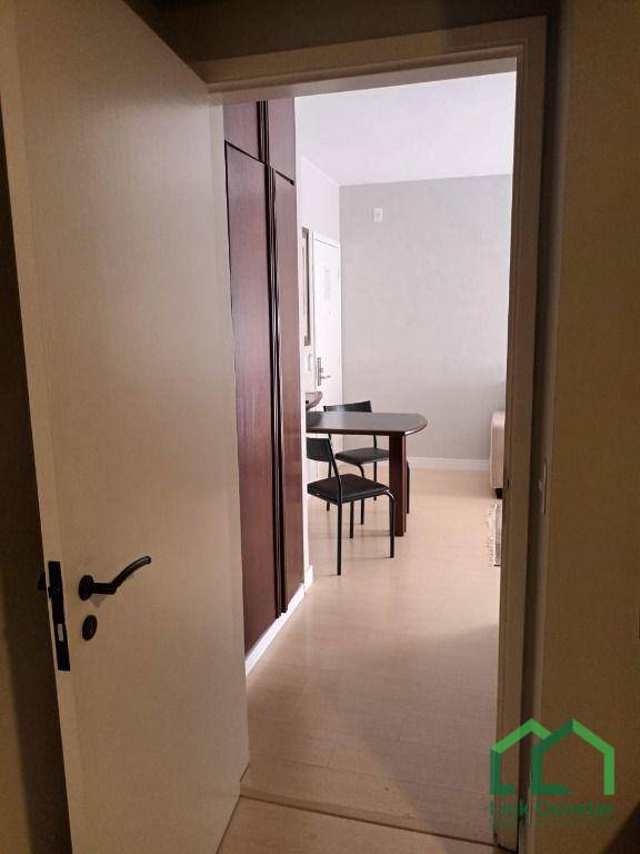 Apartamento à venda com 1 quarto, 60m² - Foto 8