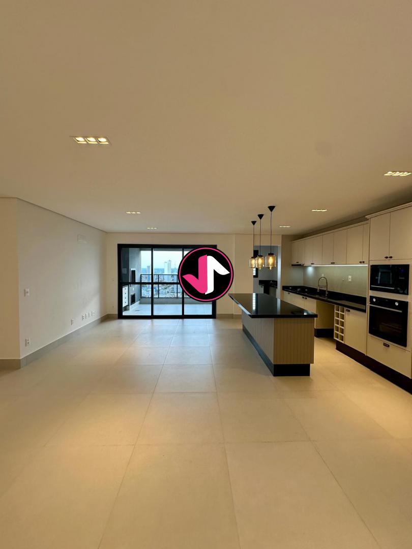 Apartamento à venda com 3 quartos, 132m² - Foto 1