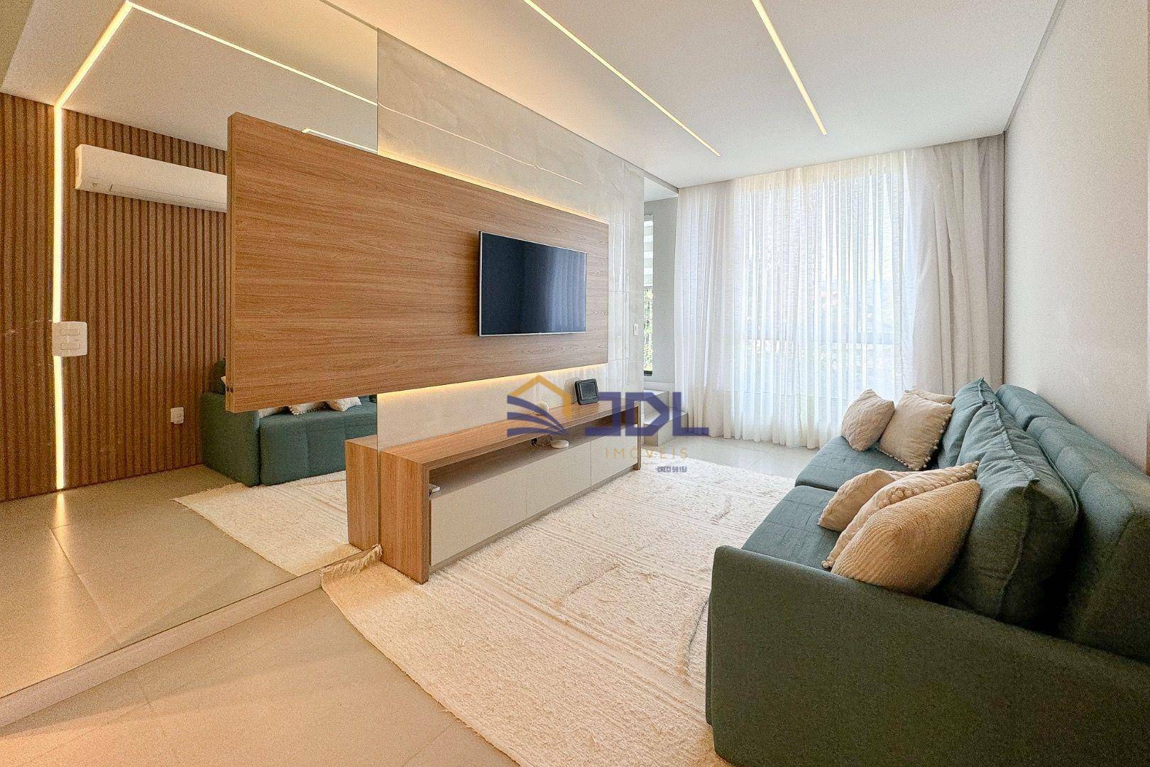 Casa à venda com 3 quartos, 131m² - Foto 1