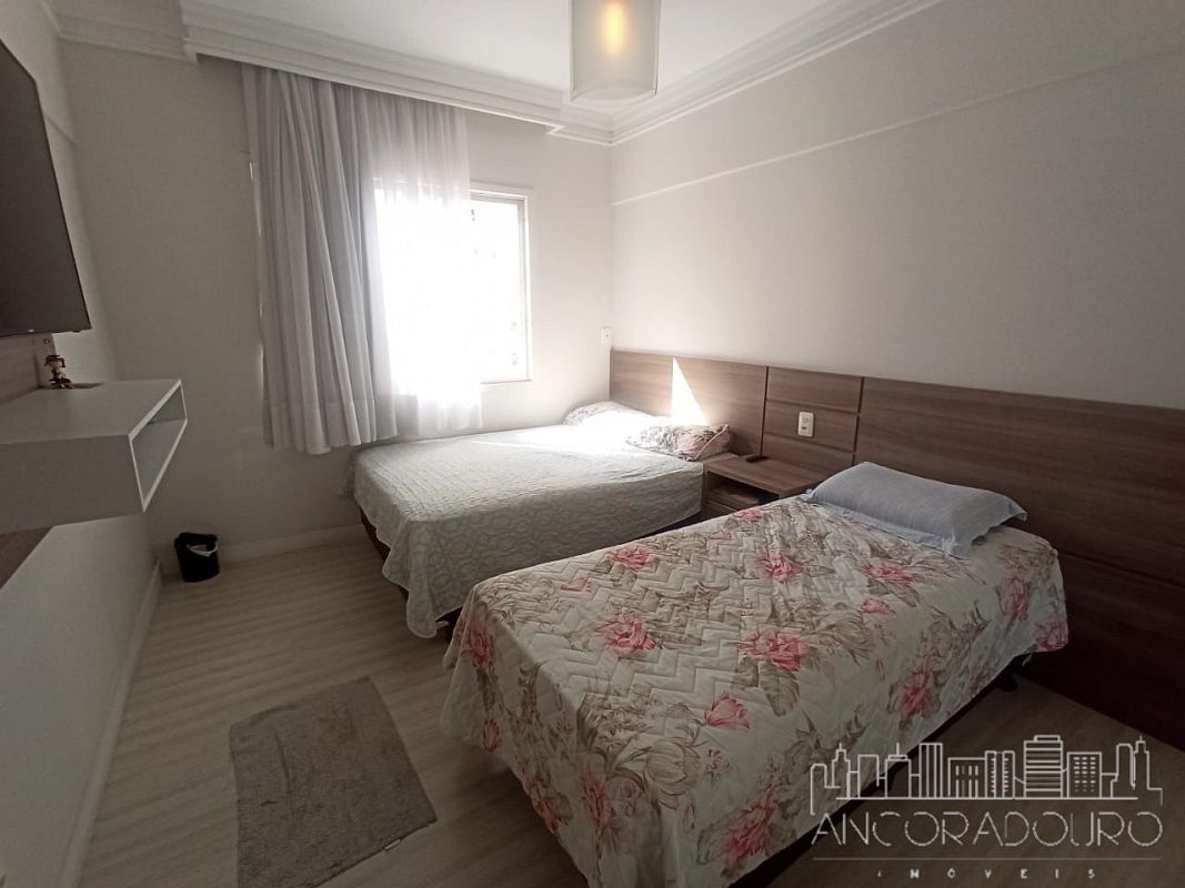 Apartamento à venda com 3 quartos, 130m² - Foto 14