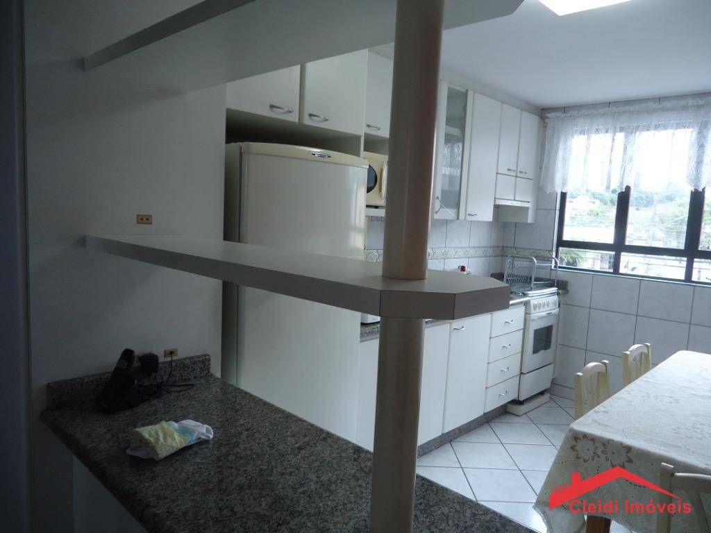 Apartamento para alugar com 2 quartos, 70m² - Foto 10