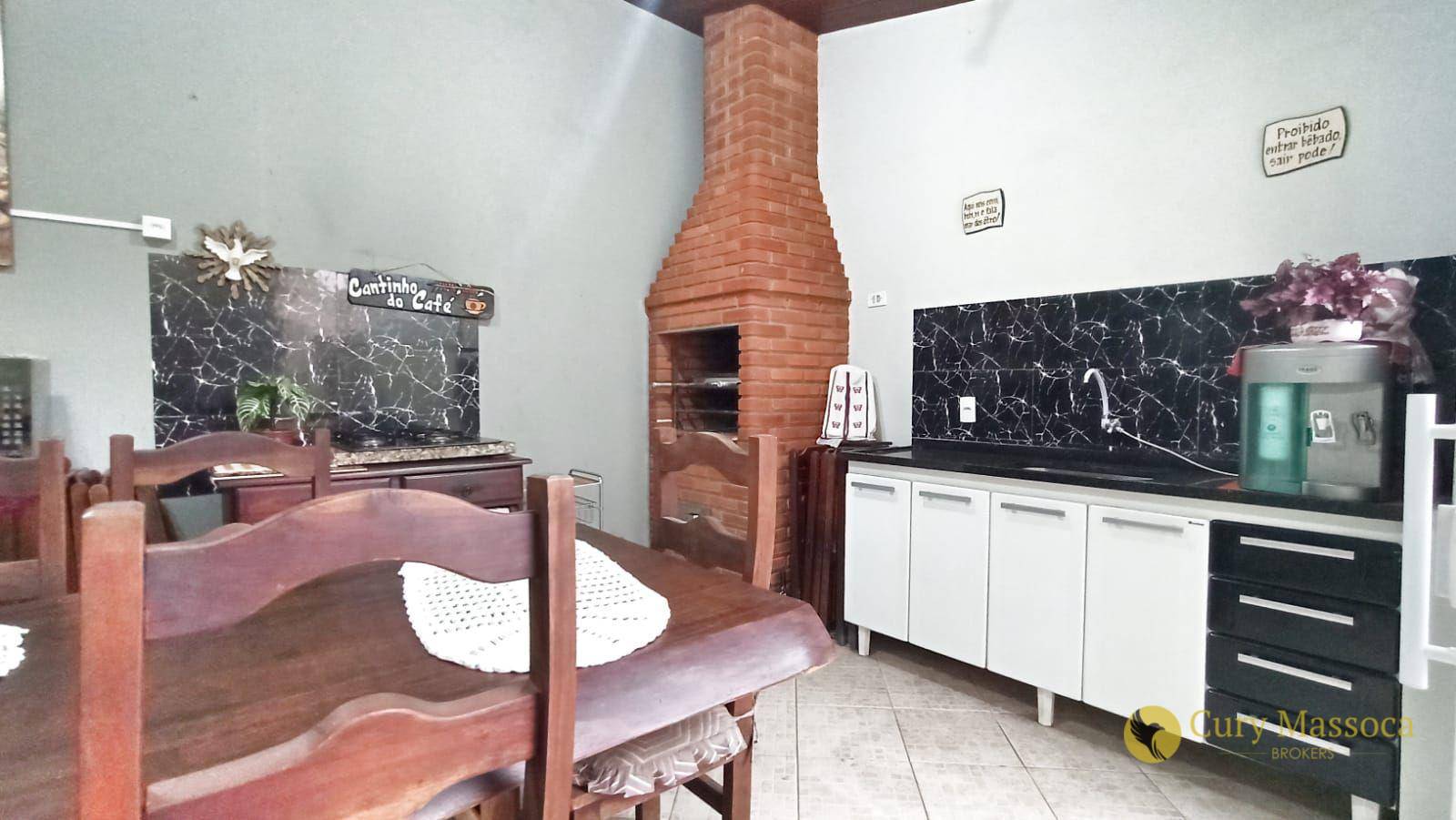 Casa à venda com 4 quartos, 200m² - Foto 18