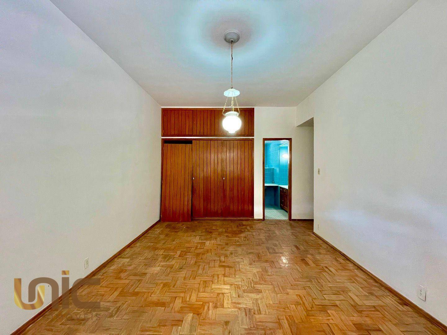 Casa à venda com 4 quartos, 300m² - Foto 16