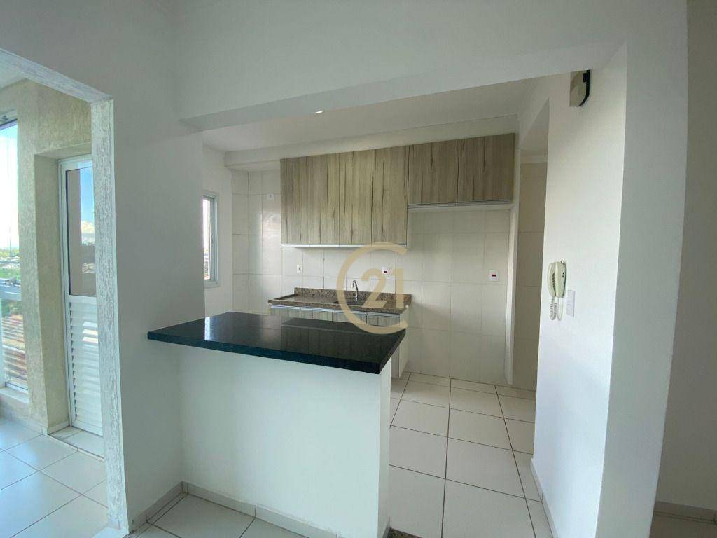 Apartamento para alugar com 3 quartos, 84m² - Foto 6