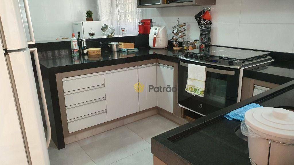 Sobrado à venda com 3 quartos, 185m² - Foto 13