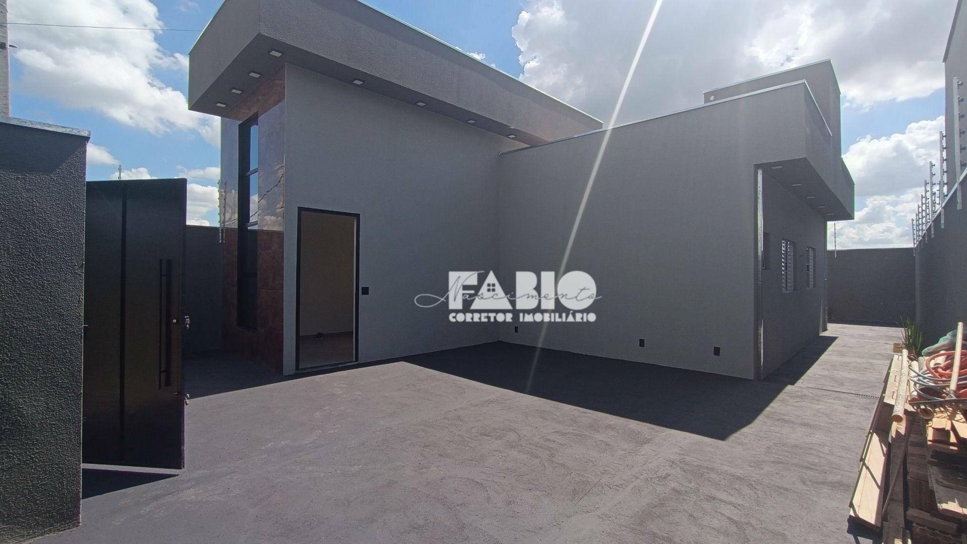 Casa à venda com 2 quartos, 70m² - Foto 4