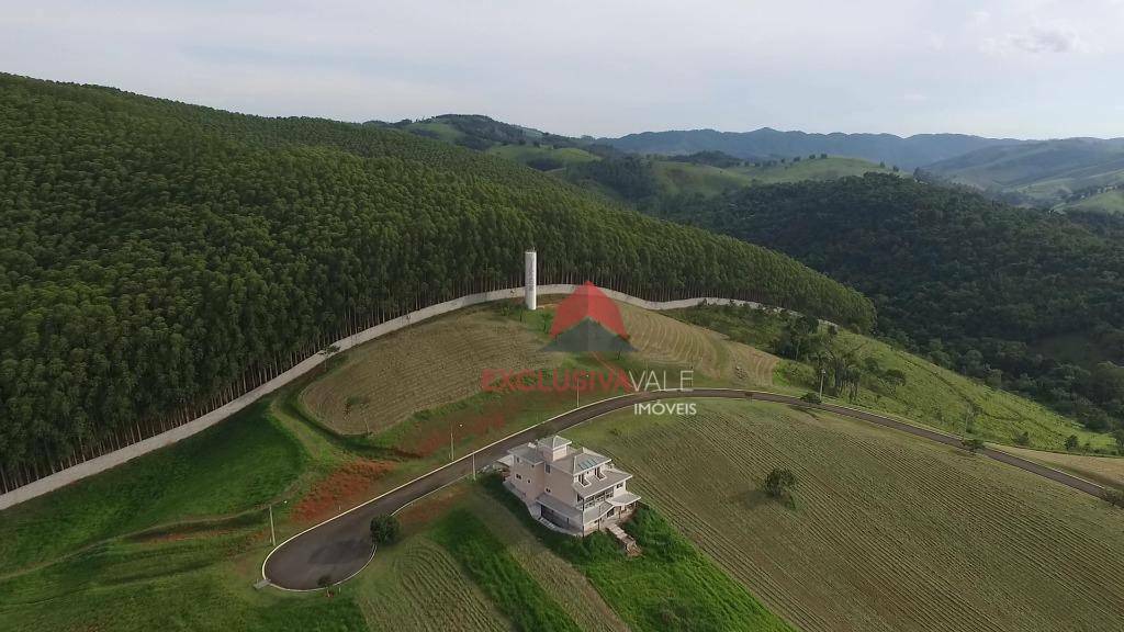 Casa de Condomínio à venda com 4 quartos, 210m² - Foto 29