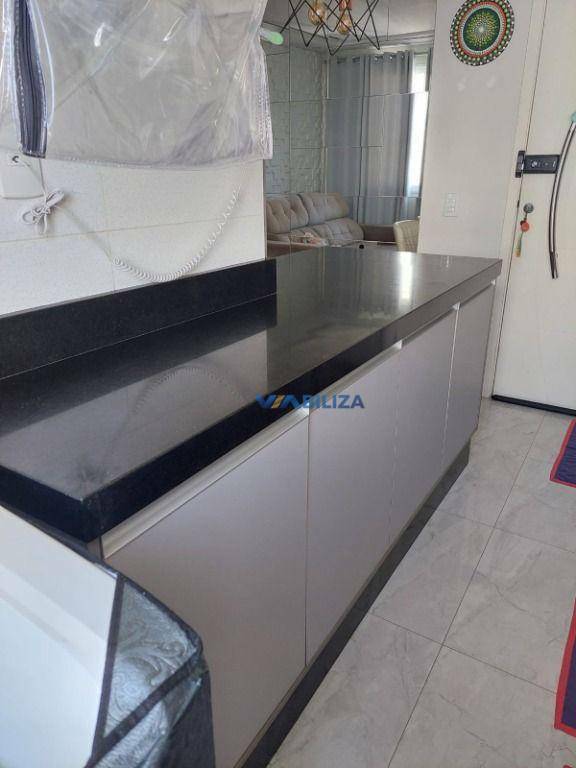 Apartamento à venda com 2 quartos, 49m² - Foto 2