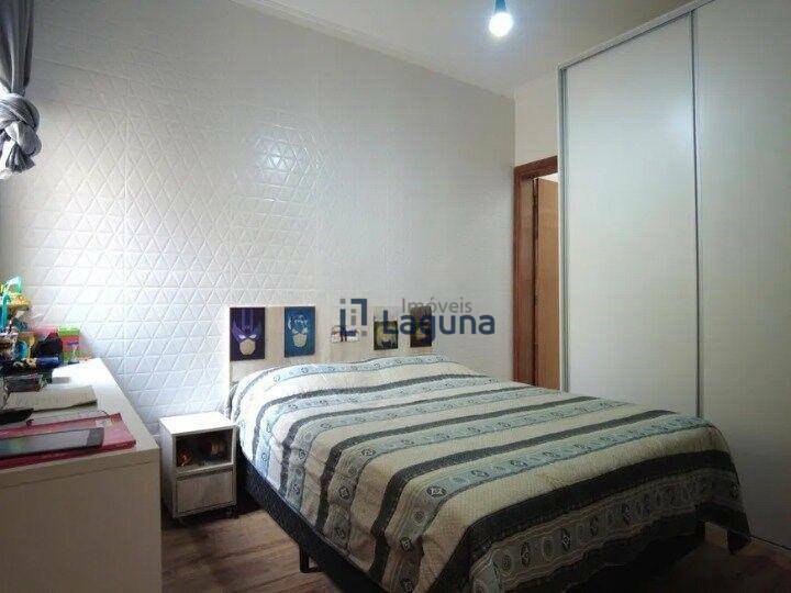 Sobrado à venda com 3 quartos, 212m² - Foto 15