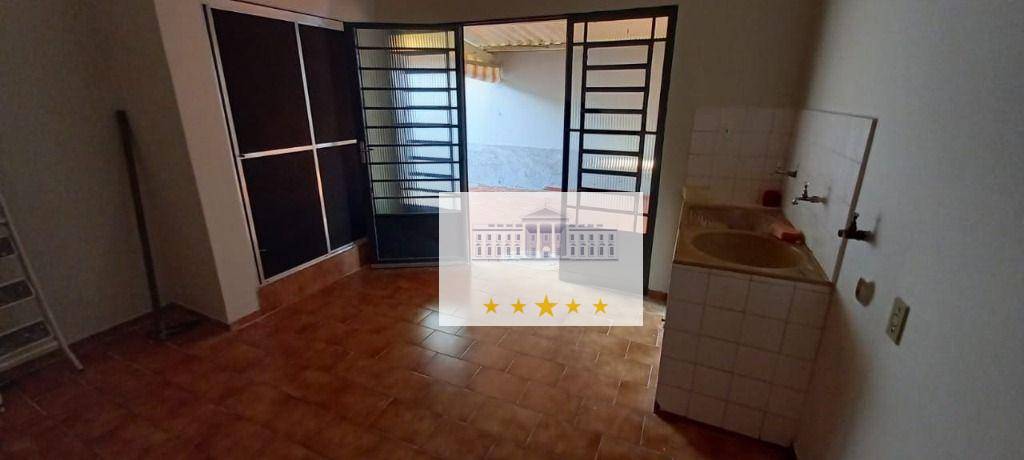 Casa à venda com 3 quartos, 175m² - Foto 4