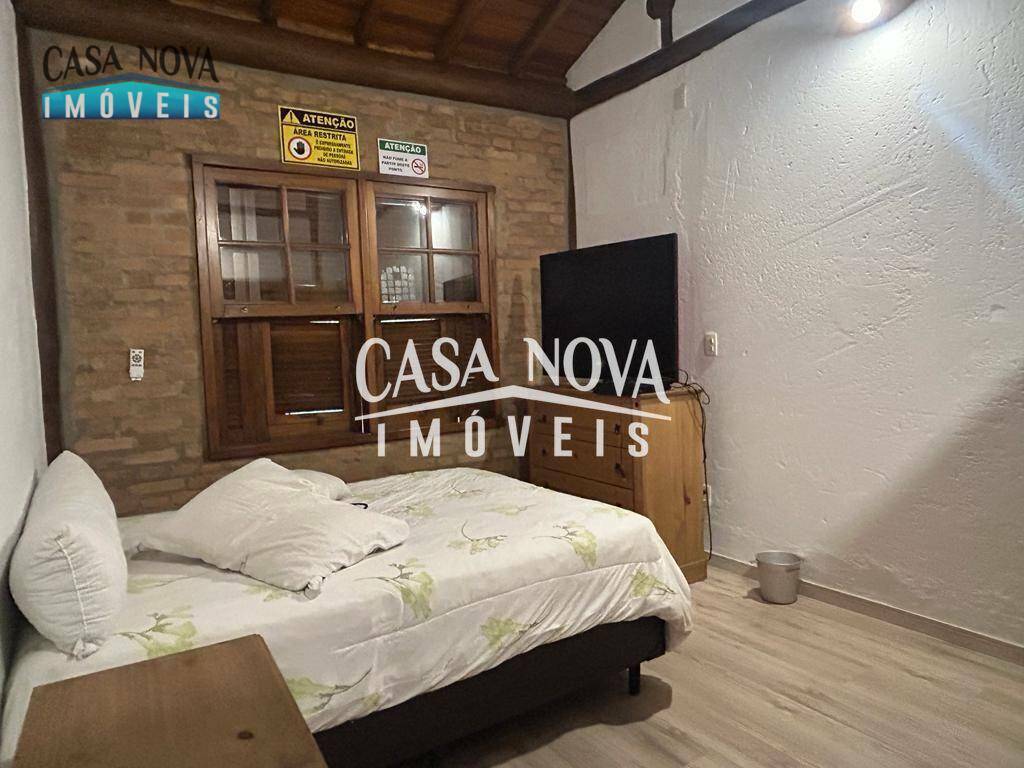 Casa de Condomínio para alugar com 3 quartos, 316m² - Foto 24