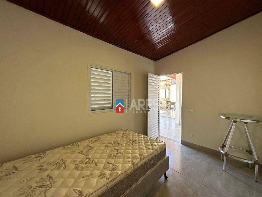 Casa para alugar com 5 quartos, 300m² - Foto 26