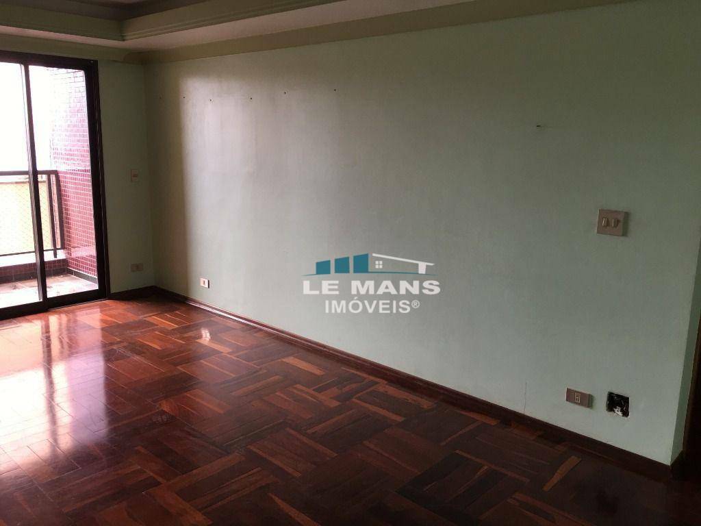 Apartamento à venda com 3 quartos, 127m² - Foto 2