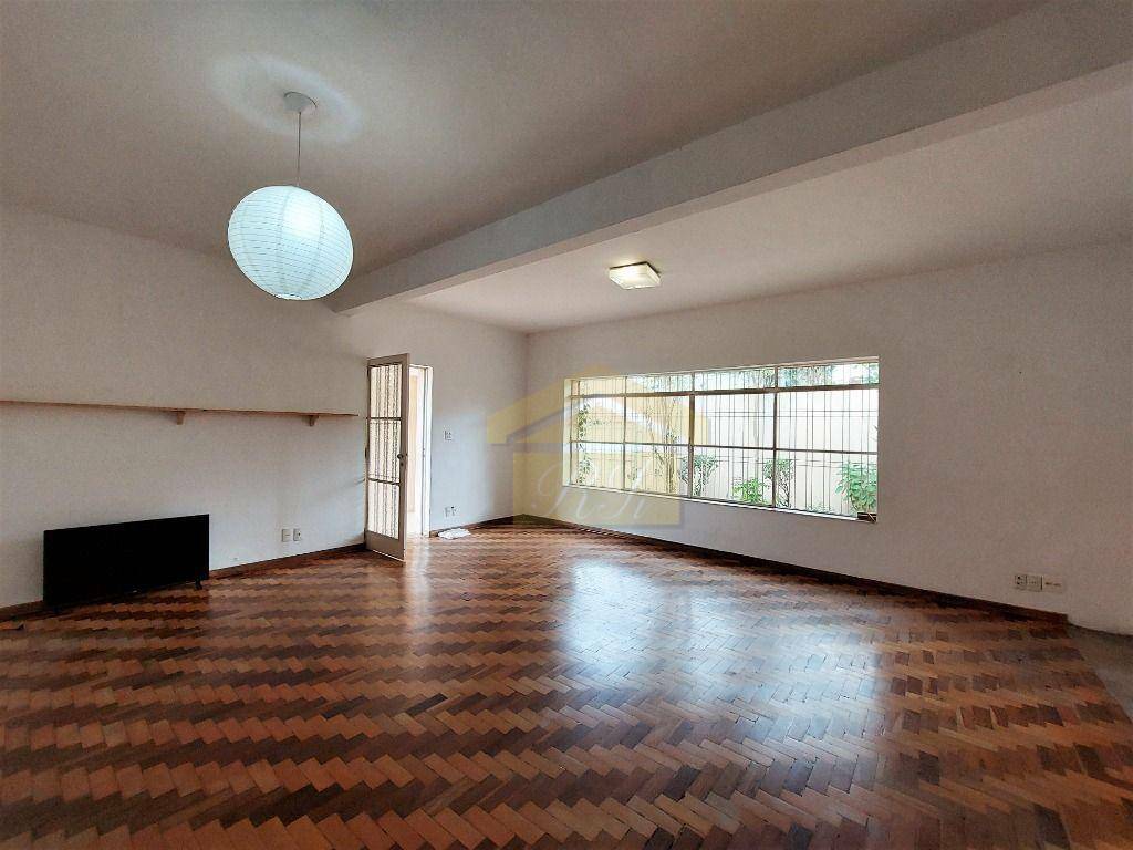 Casa à venda com 2 quartos, 100m² - Foto 1