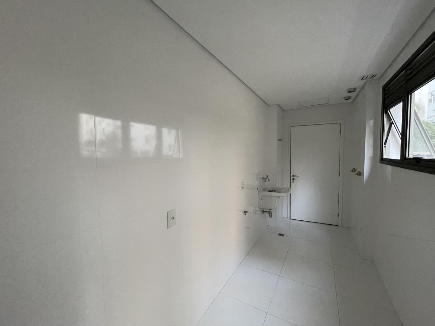 Apartamento à venda com 3 quartos, 285m² - Foto 7