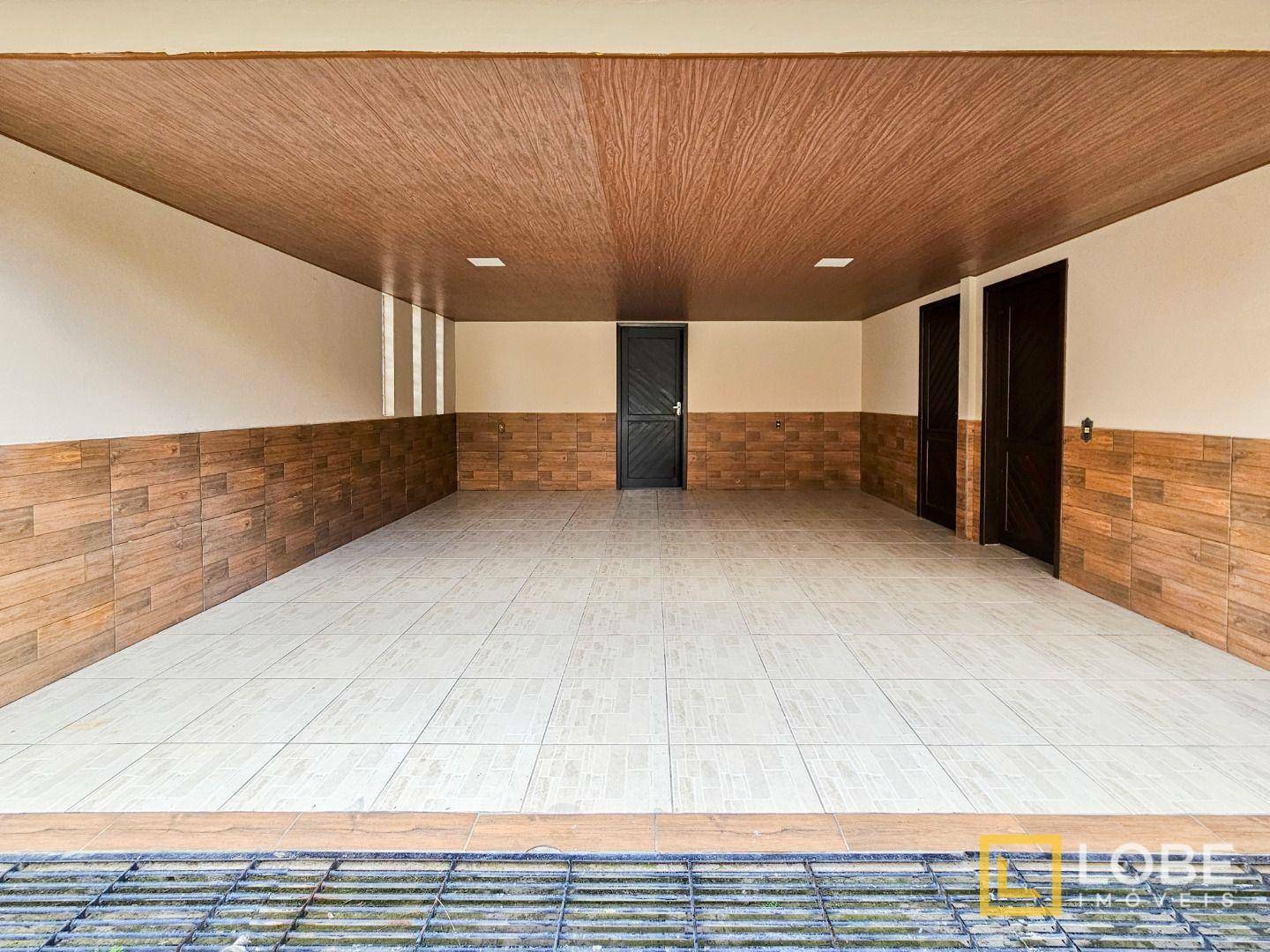 Casa à venda com 3 quartos, 300m² - Foto 4