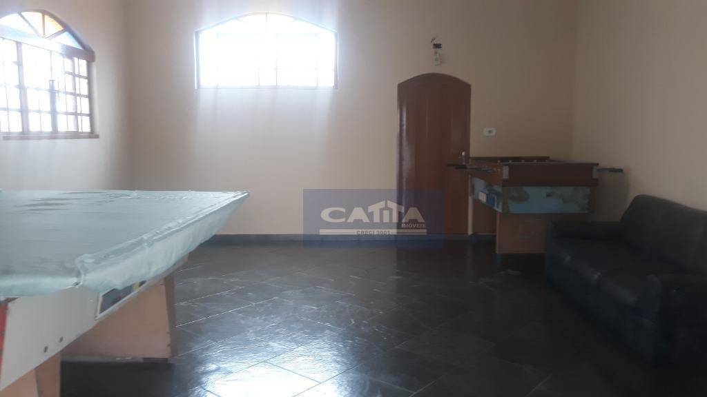 Casa à venda com 3 quartos, 296m² - Foto 14