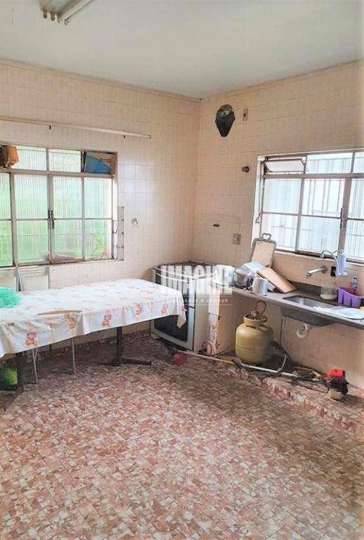 Casa à venda com 3 quartos, 420m² - Foto 5