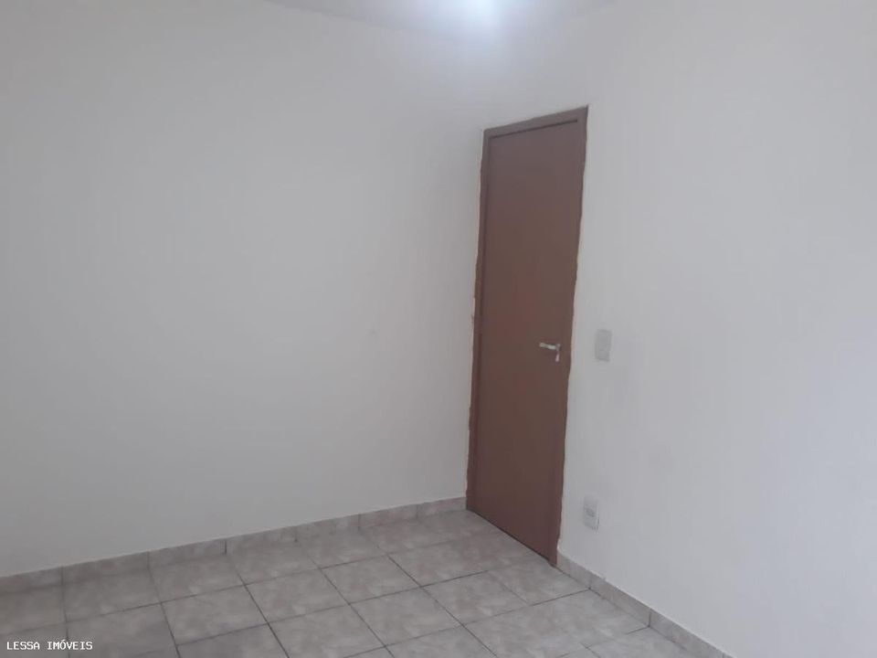 Apartamento à venda com 2 quartos, 63m² - Foto 4