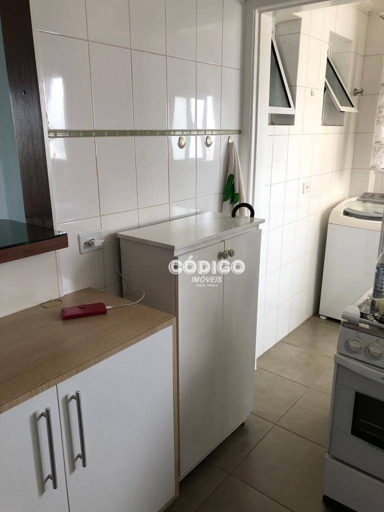 Apartamento à venda com 3 quartos, 75m² - Foto 11