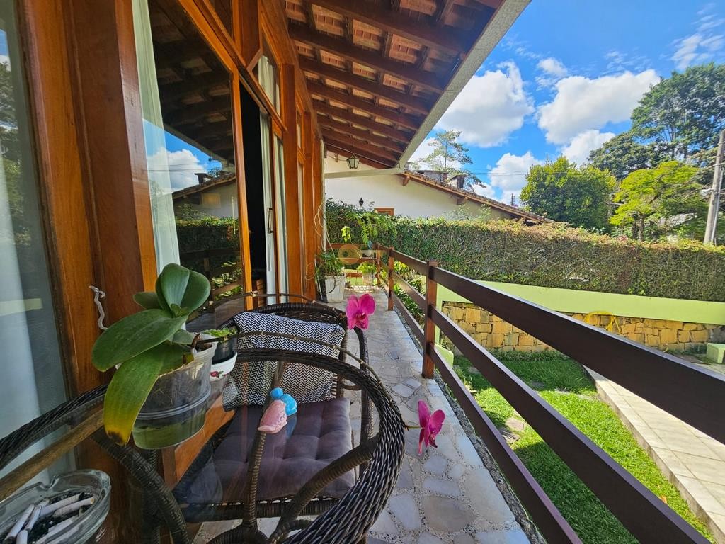 Casa à venda com 4 quartos, 200m² - Foto 17