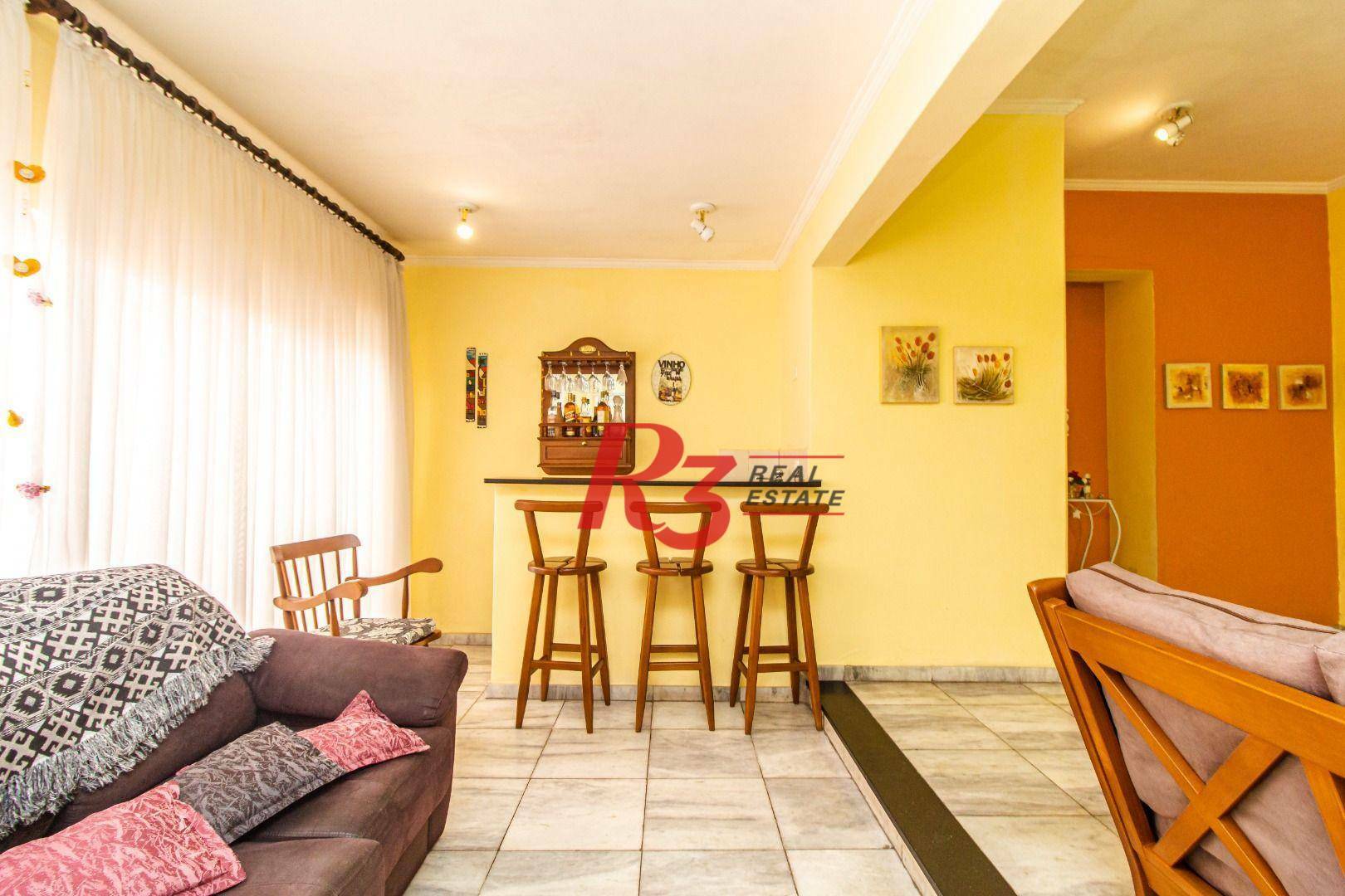 Casa à venda com 3 quartos, 250m² - Foto 2