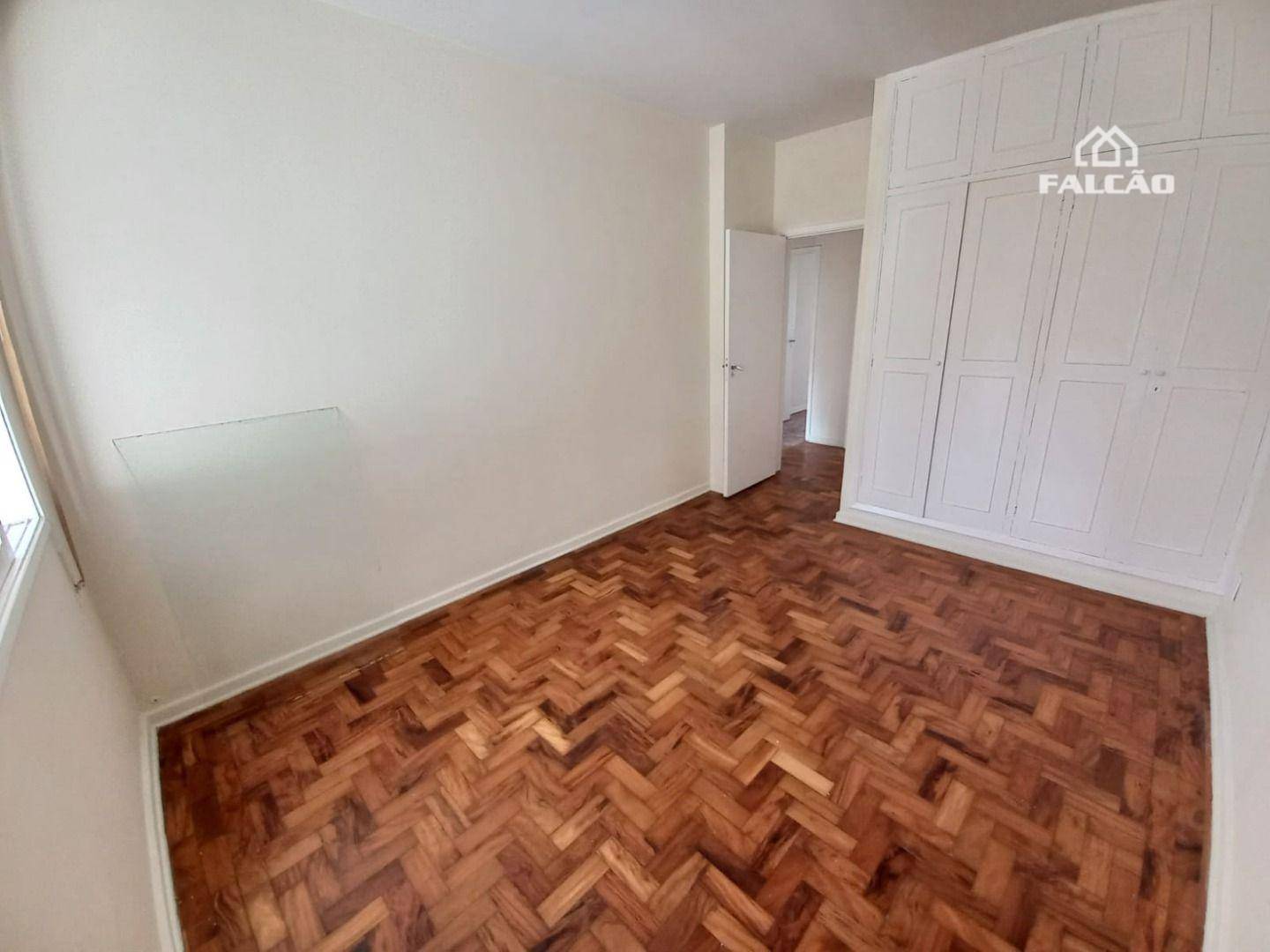 Apartamento à venda com 3 quartos, 150m² - Foto 8