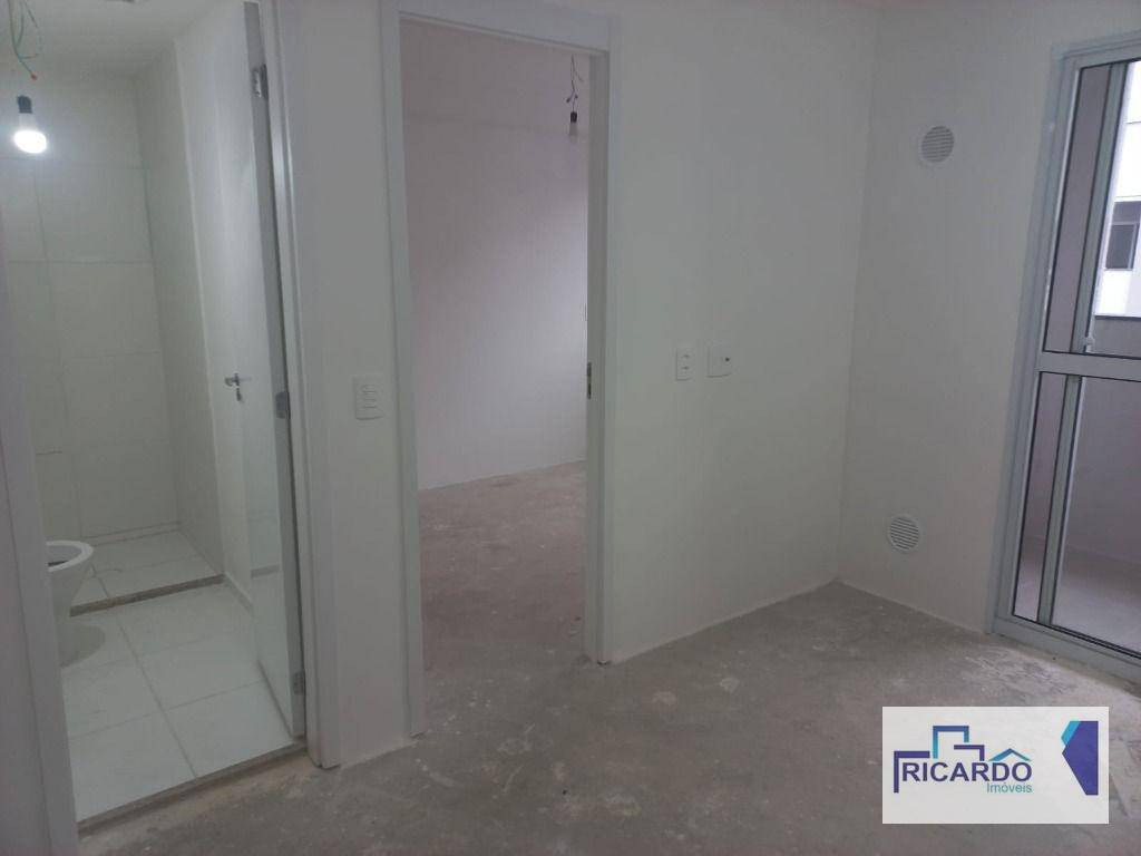 Apartamento à venda com 1 quarto, 28m² - Foto 2