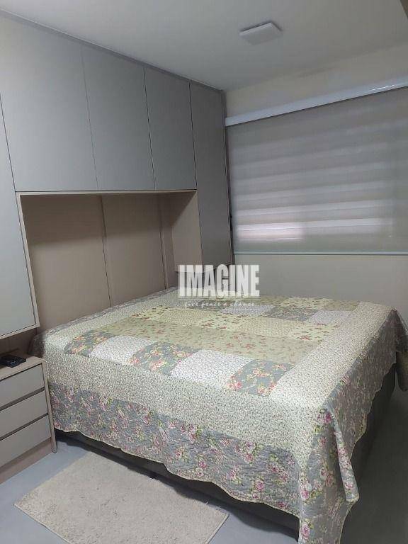 Apartamento à venda com 2 quartos, 62m² - Foto 4