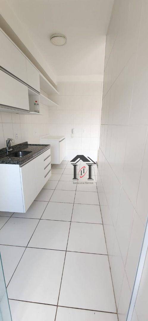 Apartamento para alugar com 2 quartos, 66m² - Foto 9