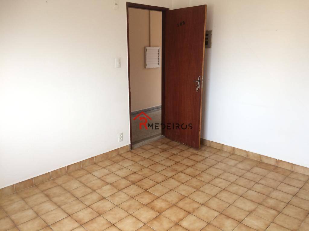 Apartamento à venda com 1 quarto, 43m² - Foto 3