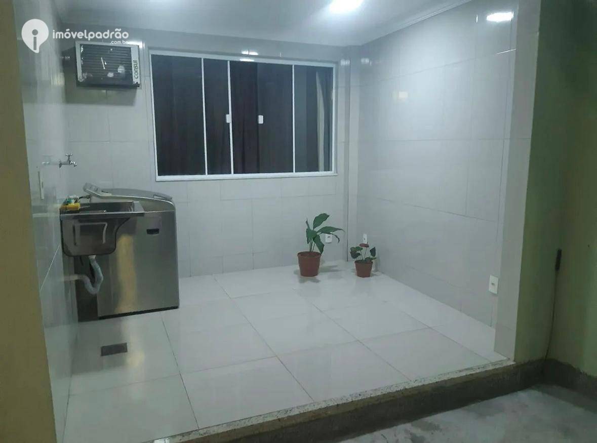 Casa à venda com 2 quartos, 180m² - Foto 7