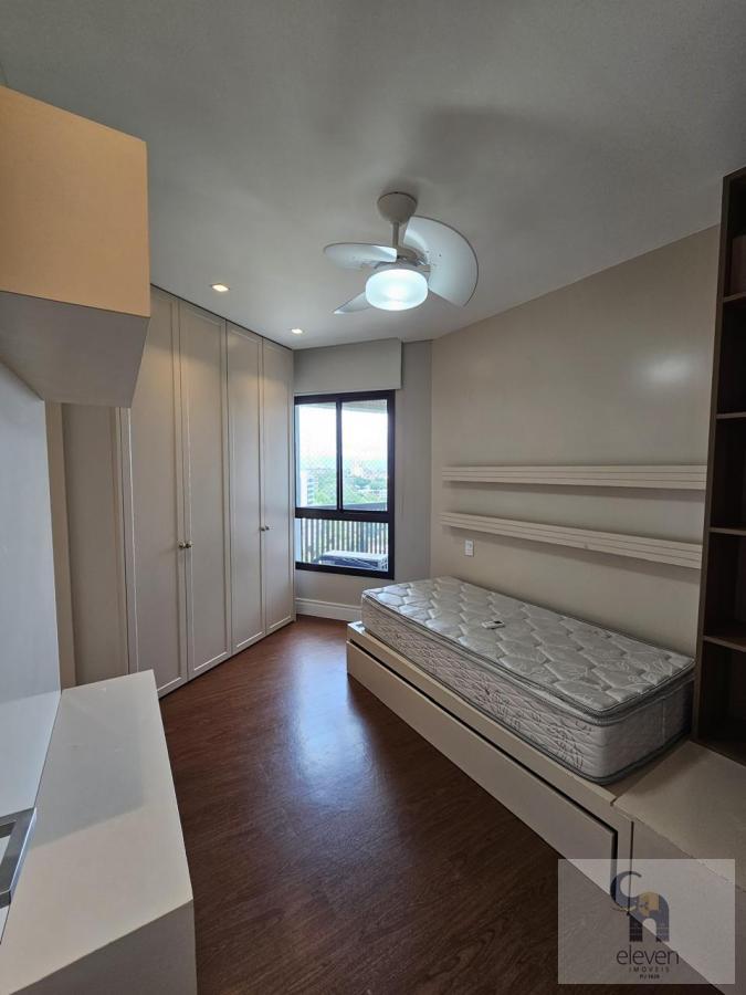 Apartamento à venda com 4 quartos, 211m² - Foto 18