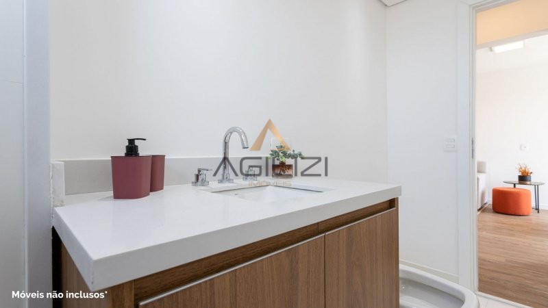 Apartamento à venda com 2 quartos, 66m² - Foto 2