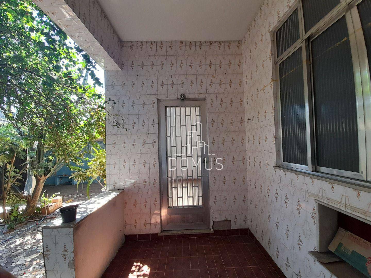 Casa à venda com 2 quartos, 200m² - Foto 9