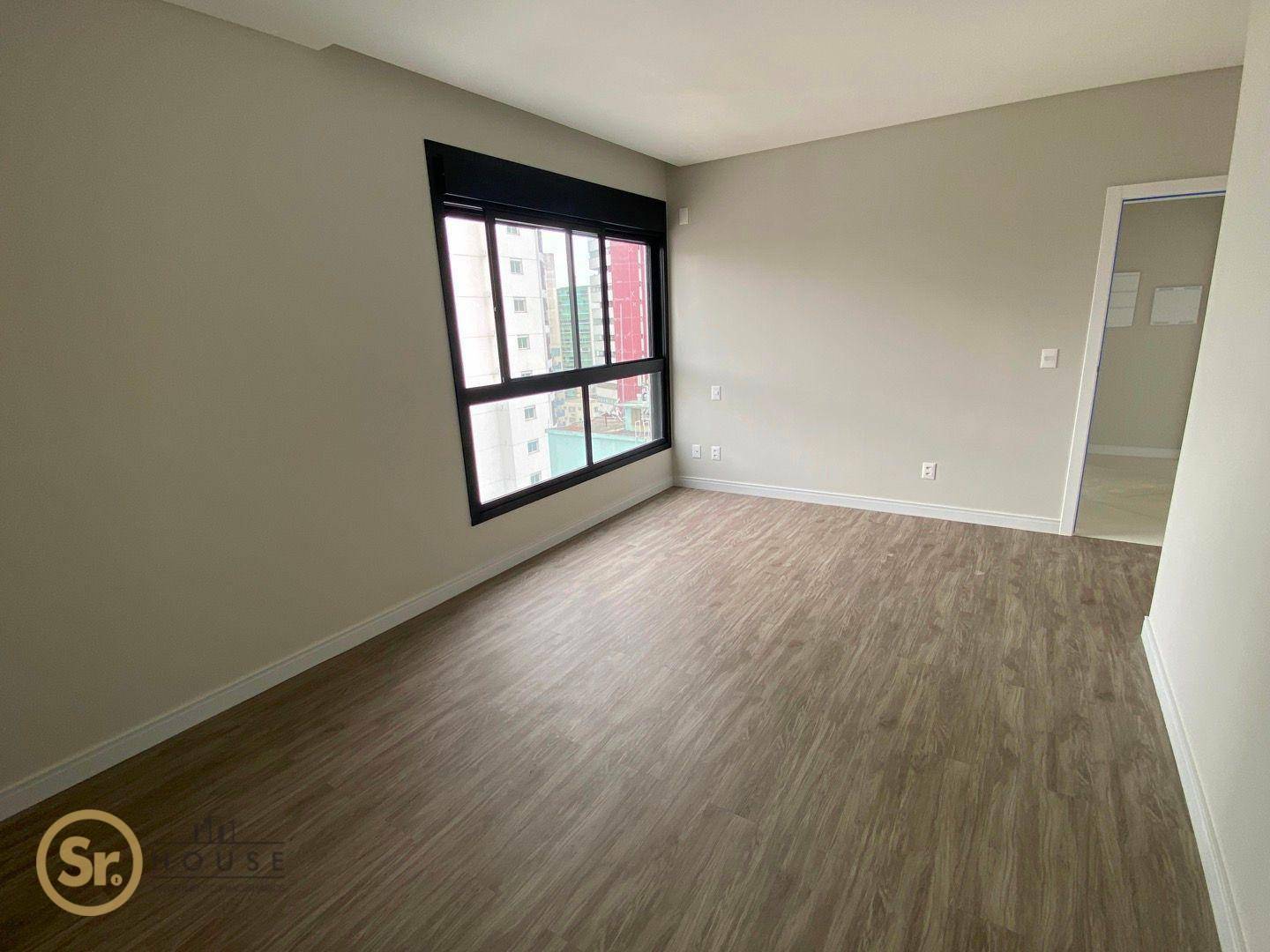 Apartamento à venda com 3 quartos, 120m² - Foto 7