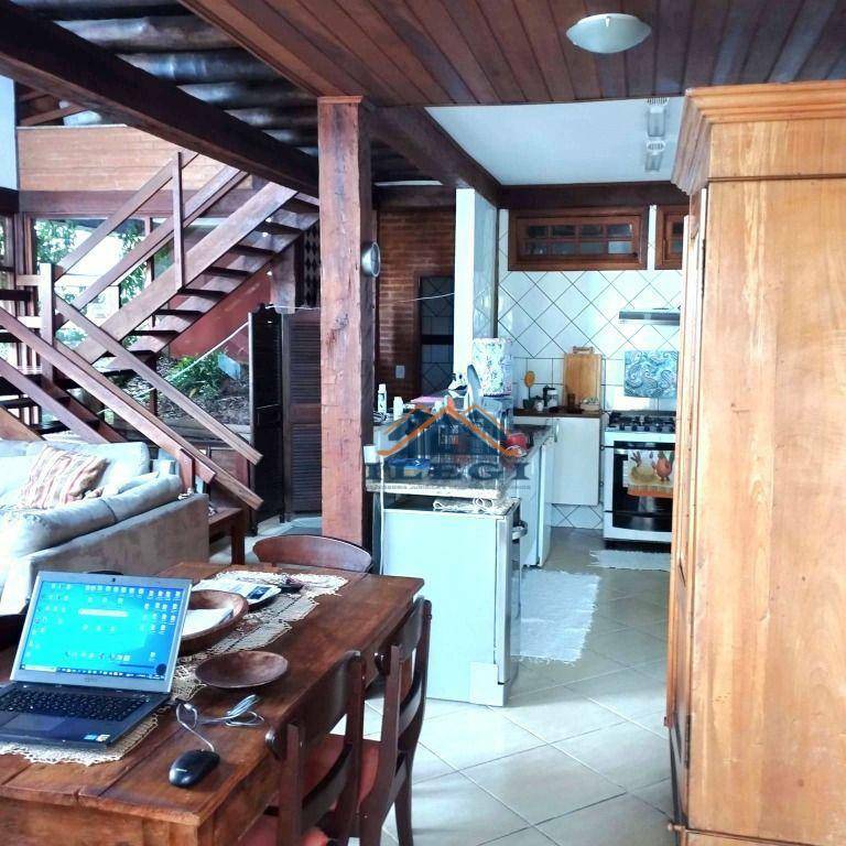 Casa de Condomínio à venda com 3 quartos, 210m² - Foto 7