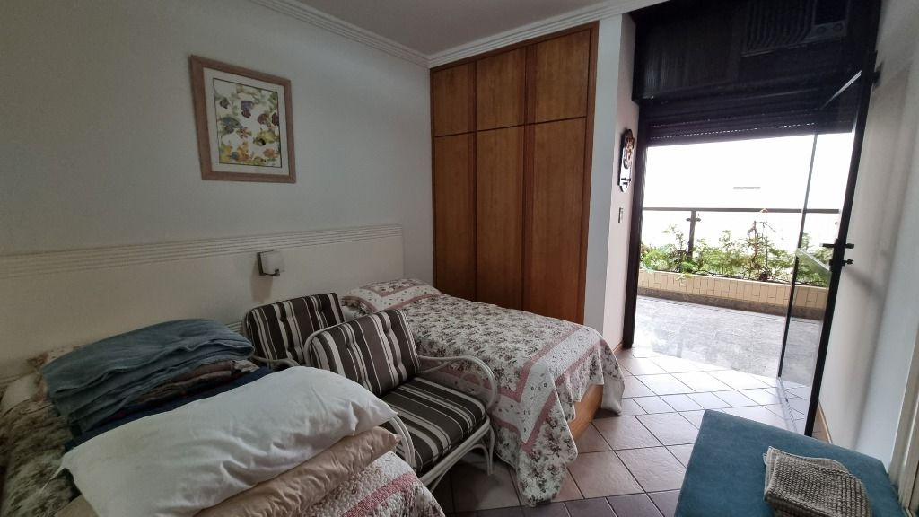 Apartamento à venda com 3 quartos, 130m² - Foto 13