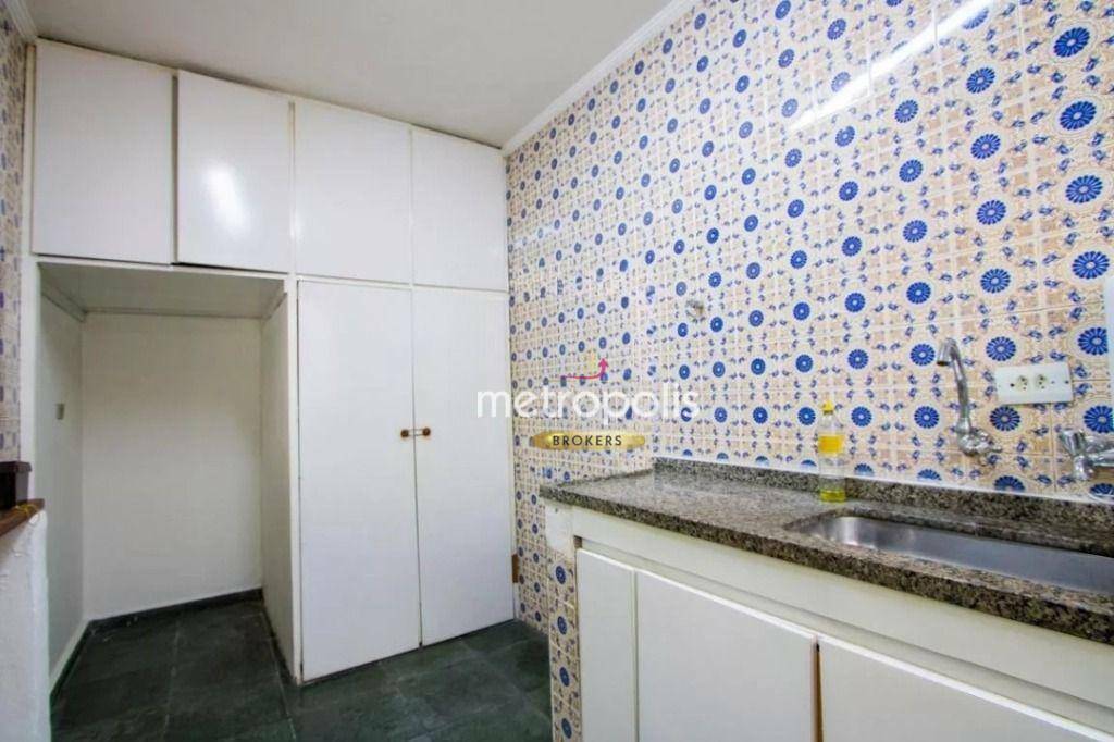 Sobrado à venda e aluguel com 3 quartos, 201m² - Foto 5