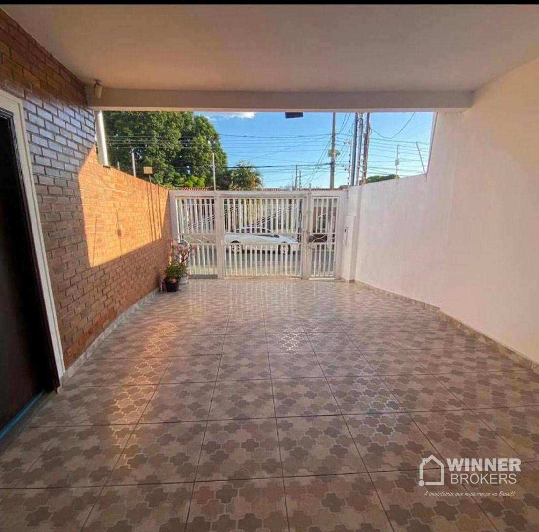 Casa à venda com 3 quartos, 162m² - Foto 2