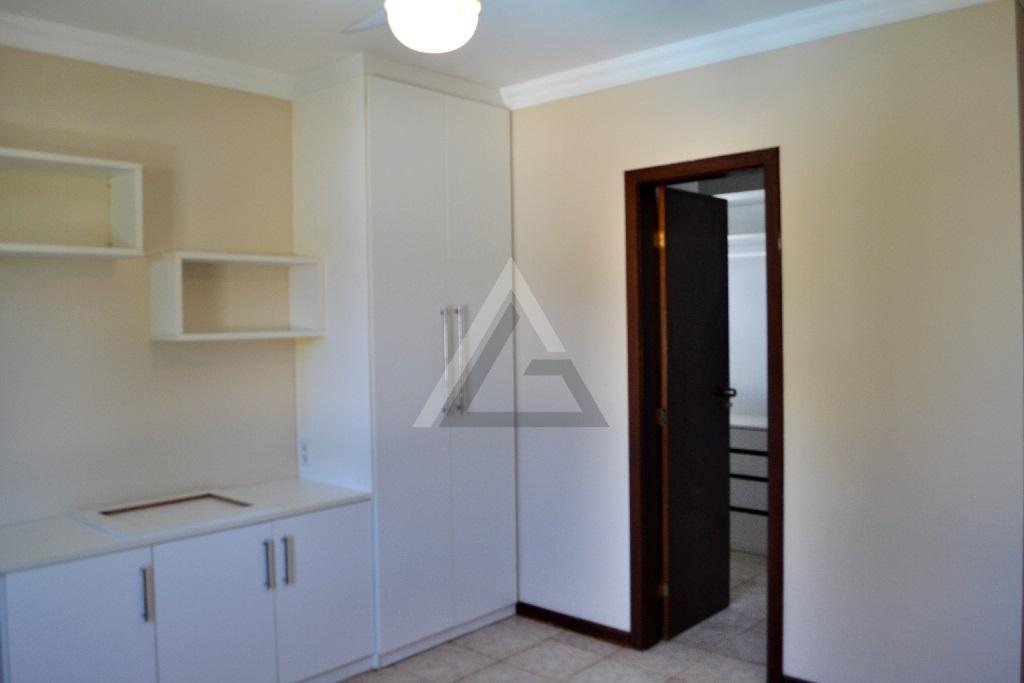 Casa de Condomínio à venda com 5 quartos, 271m² - Foto 18