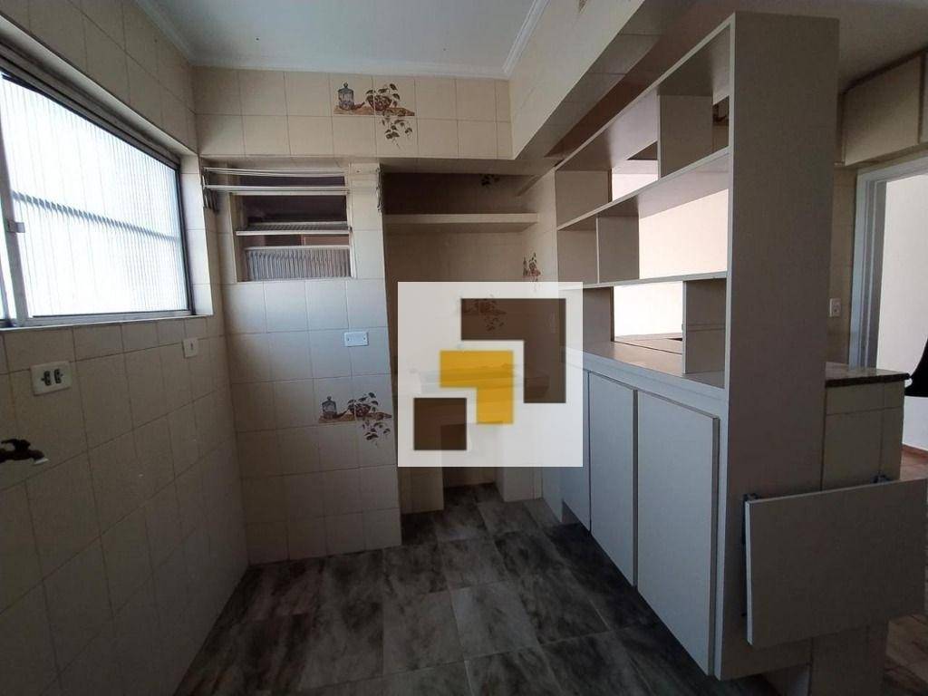 Apartamento à venda com 3 quartos, 81m² - Foto 3