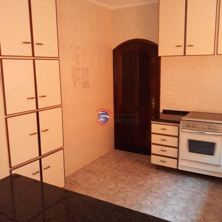 Sobrado à venda com 3 quartos, 272m² - Foto 30