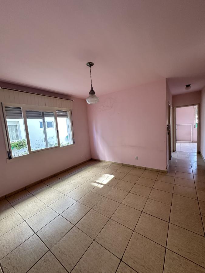 Apartamento à venda com 2 quartos, 73m² - Foto 2