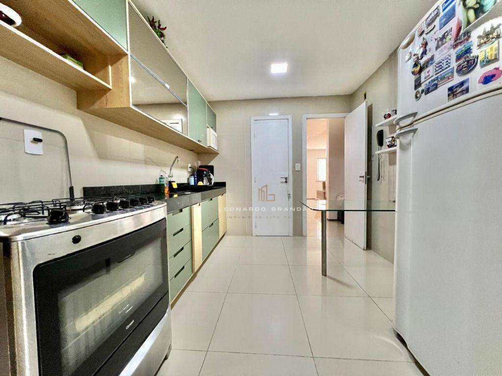 Casa de Condomínio à venda com 4 quartos, 165m² - Foto 10