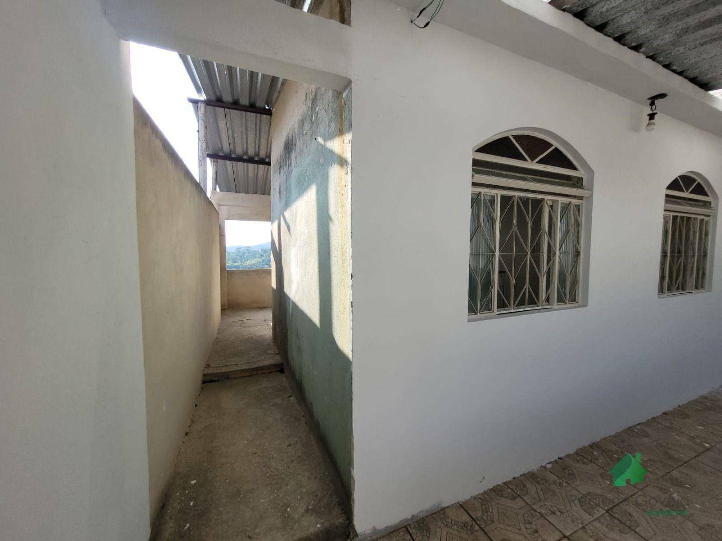 Casa para alugar com 2 quartos, 60m² - Foto 33