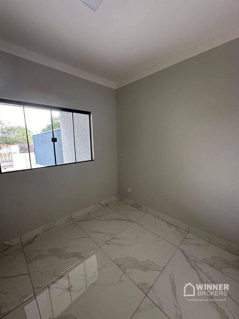 Casa à venda com 3 quartos, 76m² - Foto 9